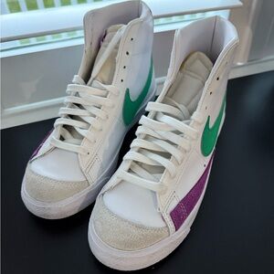 Nike Blazer Mid '77
Women's Shoes